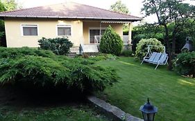 Villa Csilla Elegant House